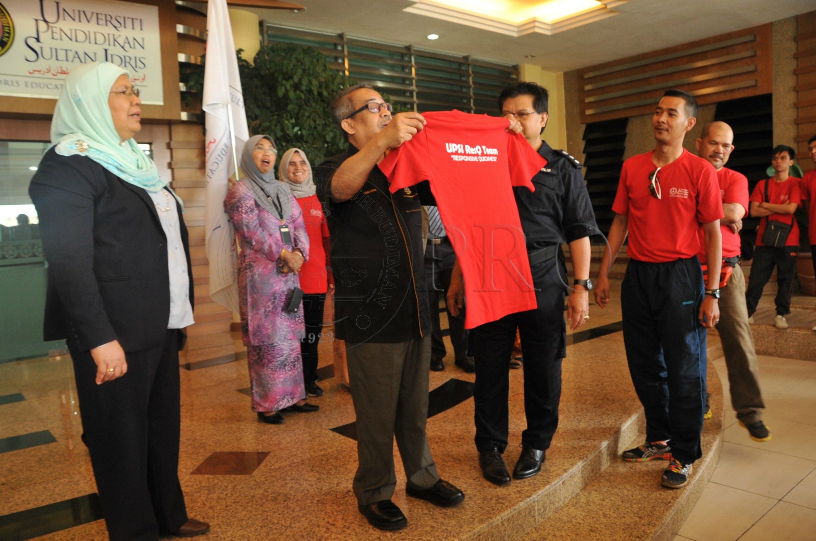 PRO 15 1 RESQ HAS 4259